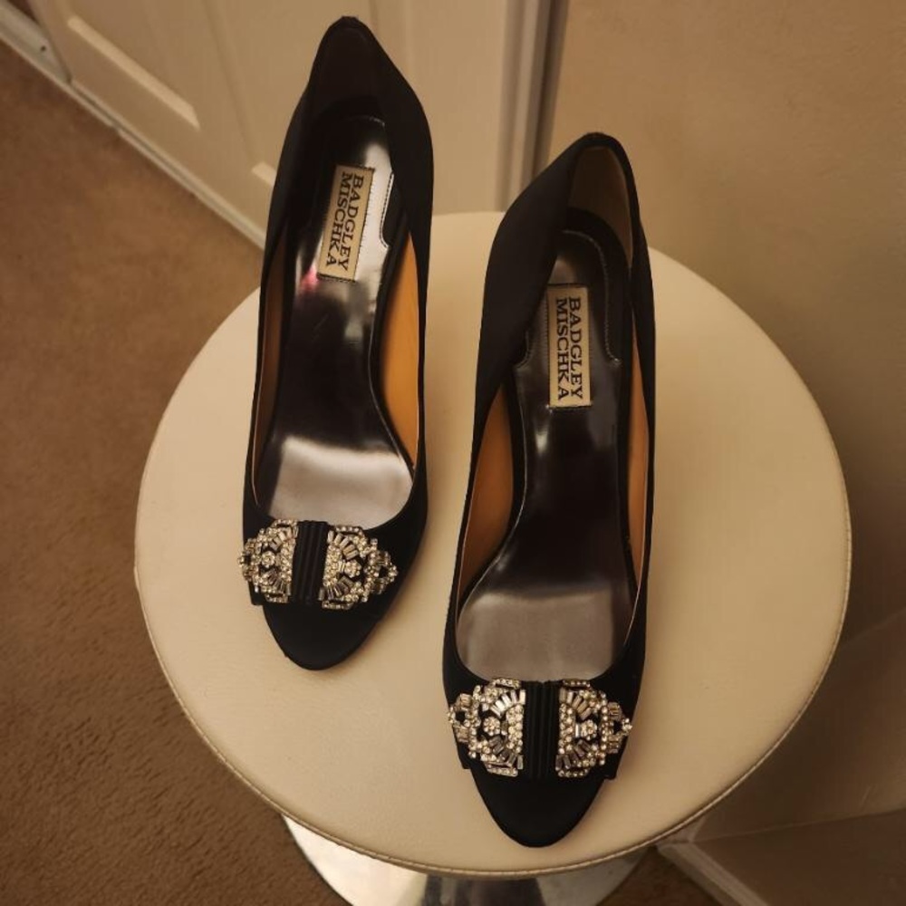 Bradgley Mischka Black Satin Open toe Heels